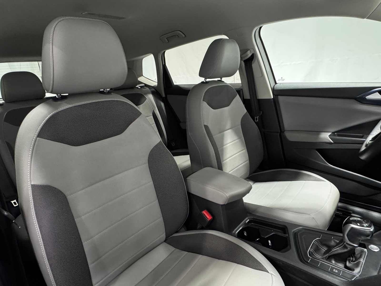 Thumbnail: 2022 Volkswagen Taos - 2