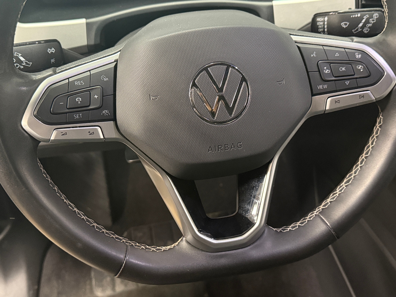 Thumbnail: 2021 Volkswagen Atlas - 4