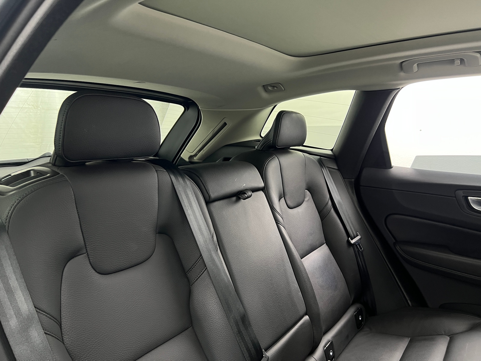 Thumbnail: 2025 Volvo XC60 - 5