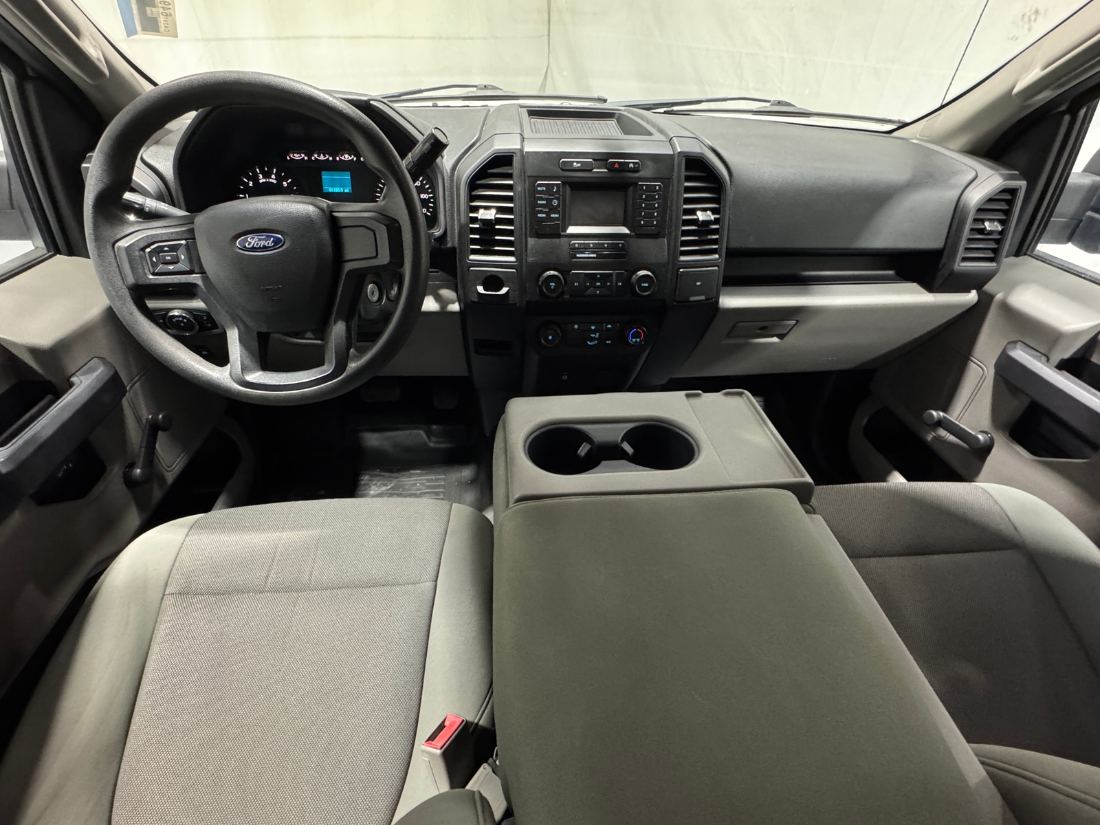 Thumbnail: 2019 Ford Econoline - 3