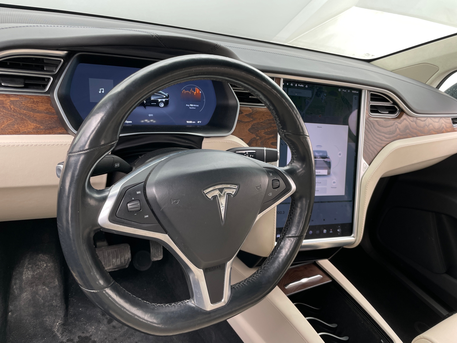 Thumbnail: 2017 Tesla Model X - 4