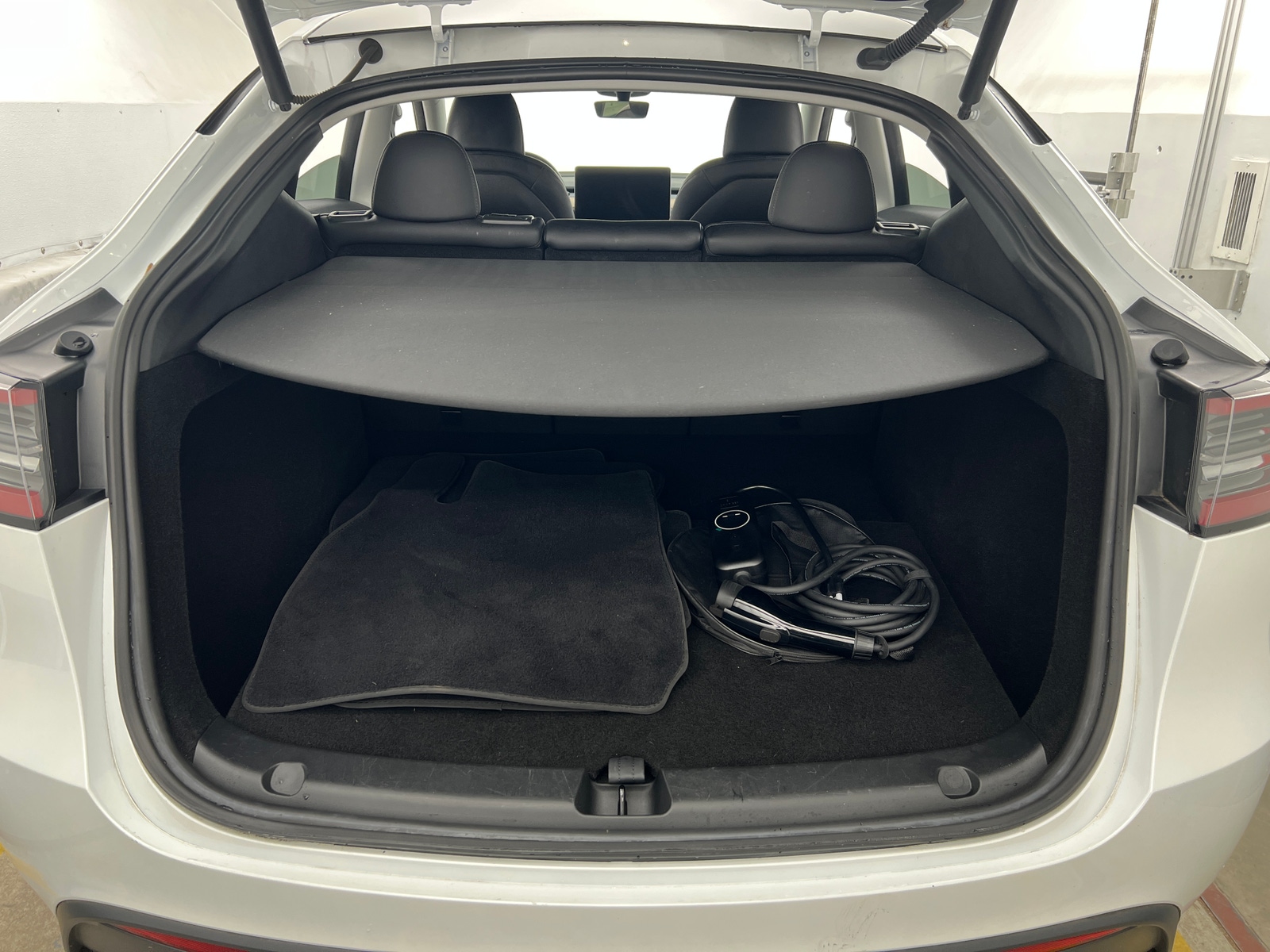 Thumbnail: 2024 Tesla Model Y - 6