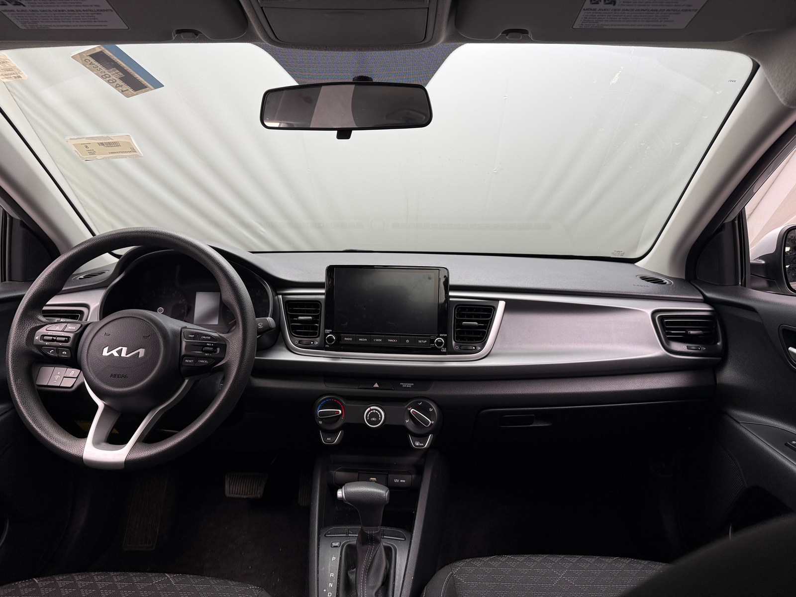 Thumbnail: 2023 Kia Rio - 3