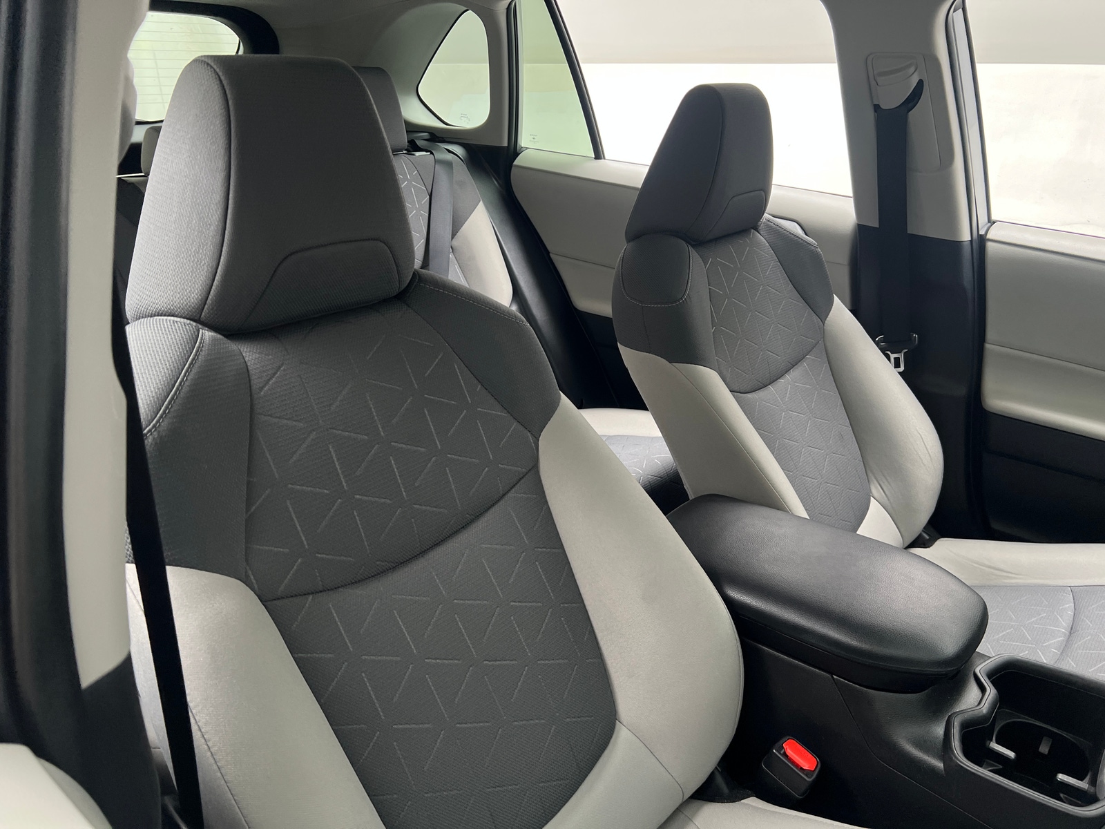 Thumbnail: 2022 Toyota RAV4 - 2