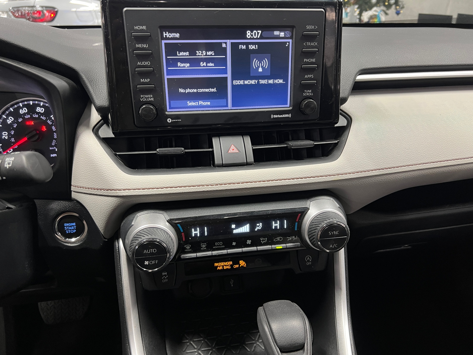 Thumbnail: 2022 Toyota RAV4 - 4