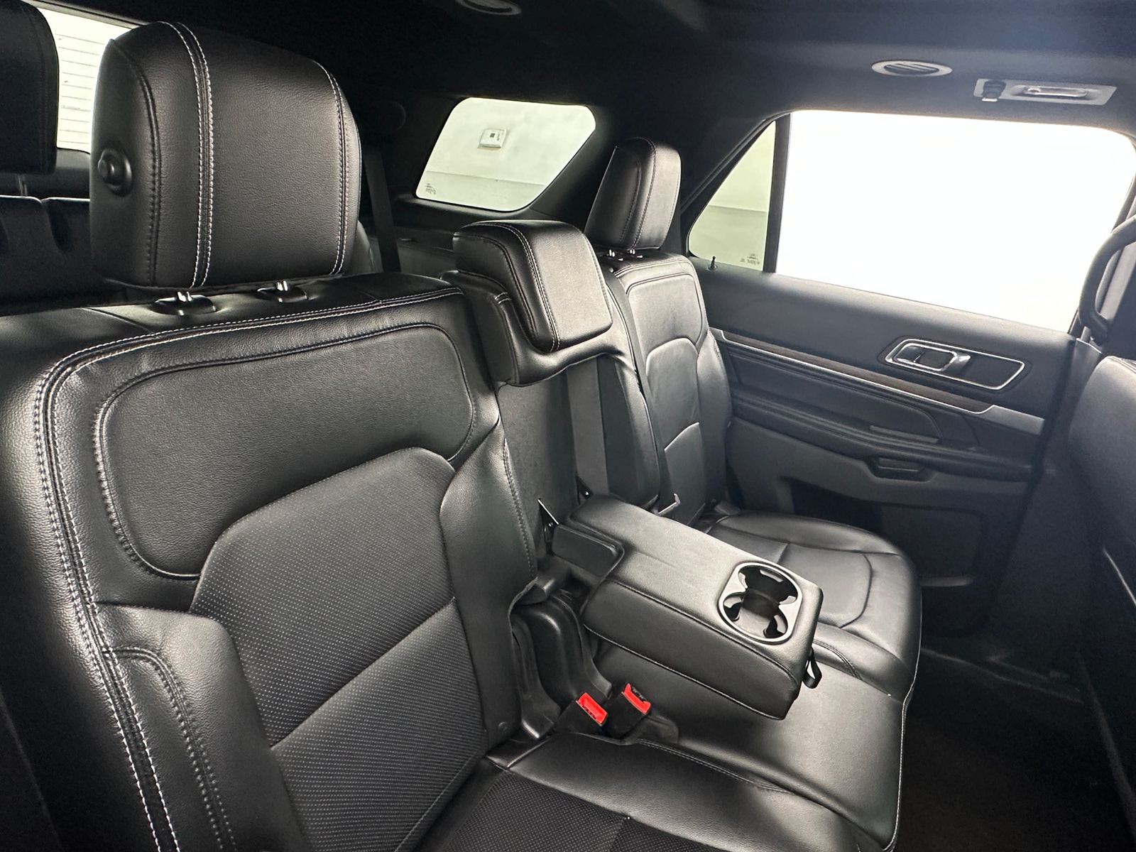 Thumbnail: 2016 Ford Explorer - 6