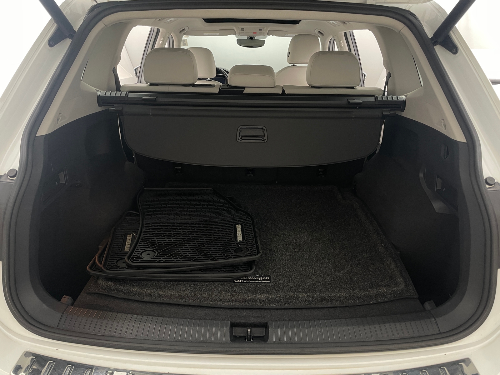 Thumbnail: 2019 Volkswagen Tiguan - 6