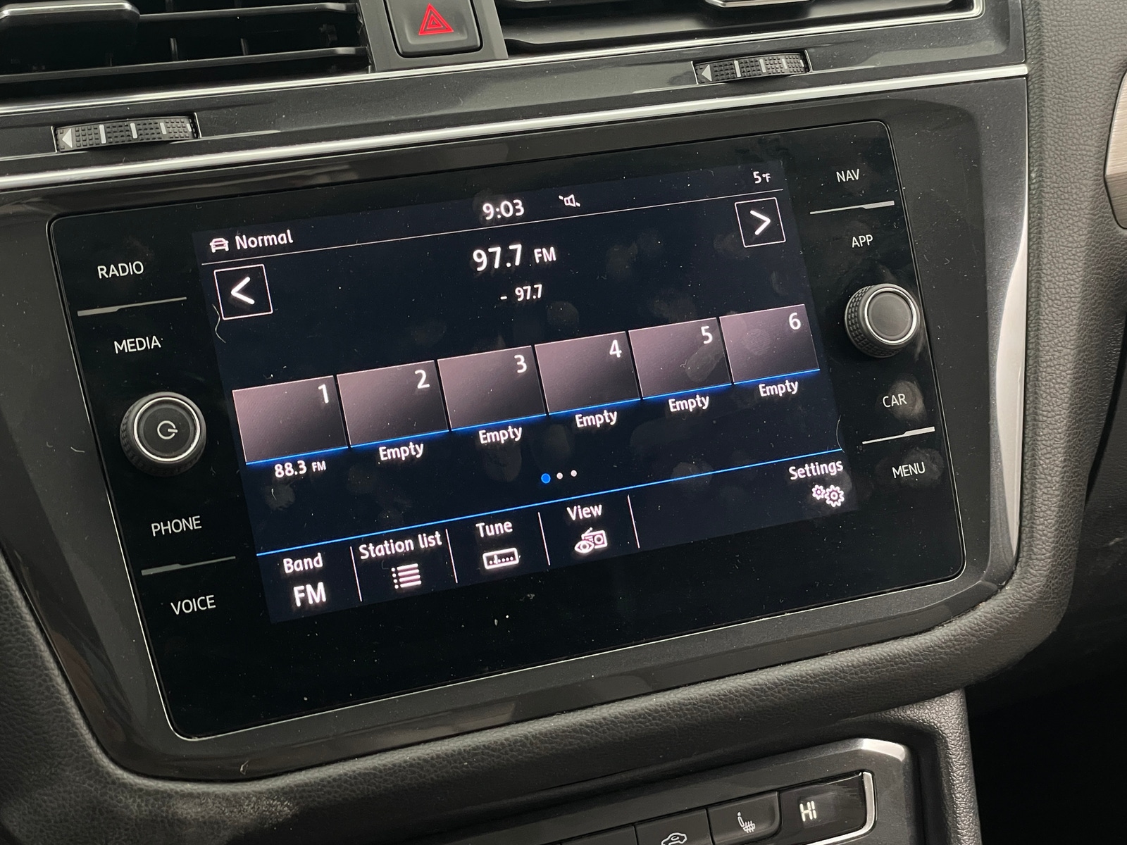 Thumbnail: 2019 Volkswagen Tiguan - 3