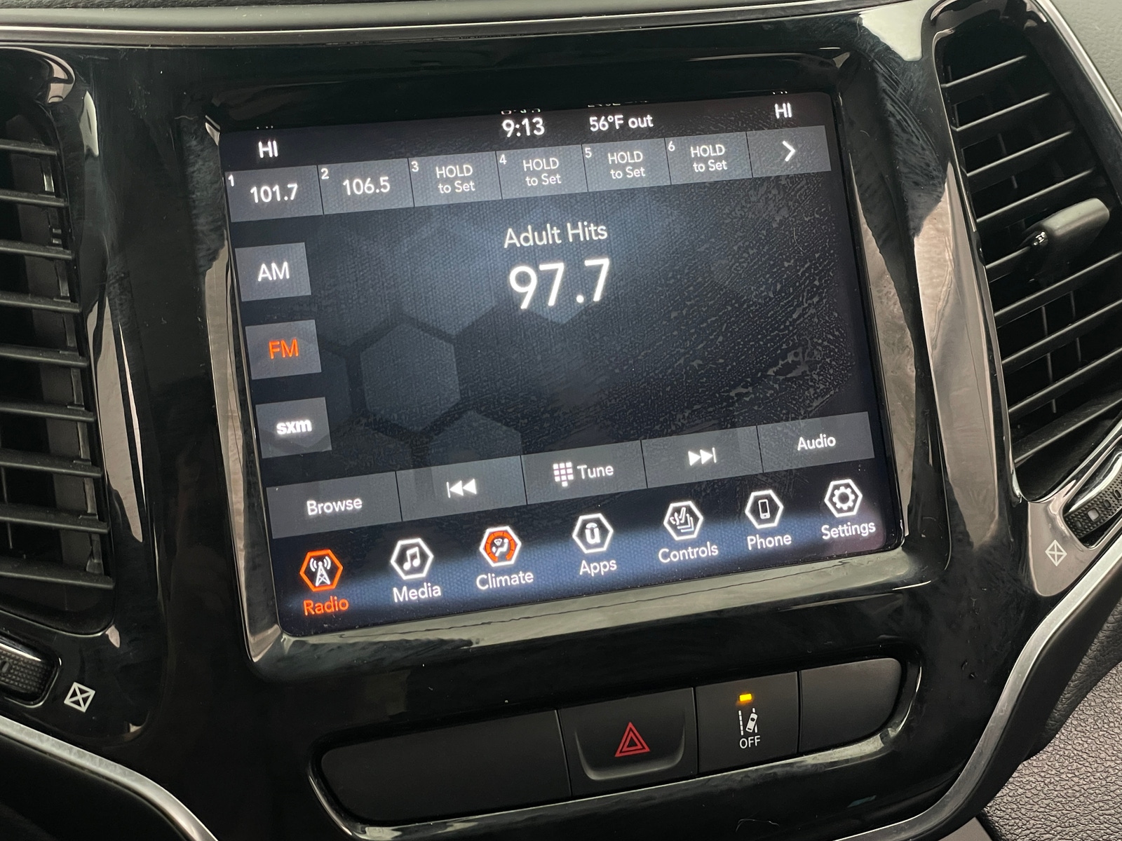 Thumbnail: 2022 Jeep Cherokee - 3