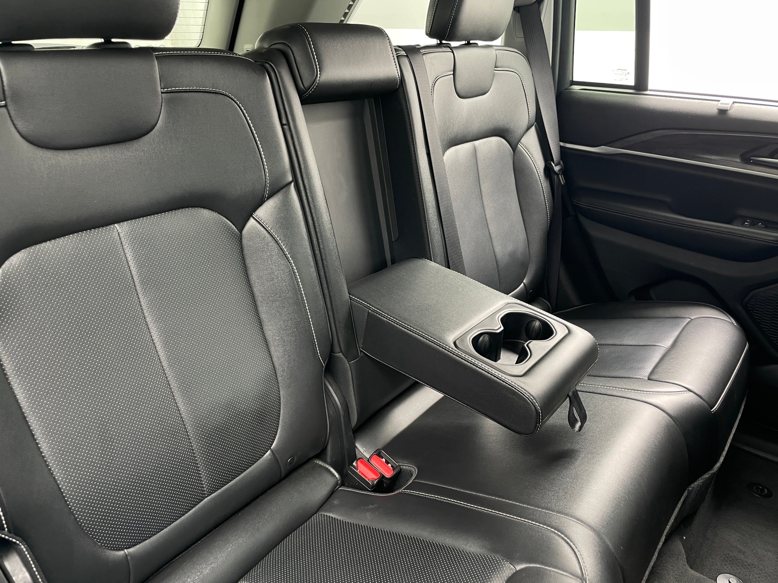 Thumbnail: 2023 Jeep Grand Cherokee - 5