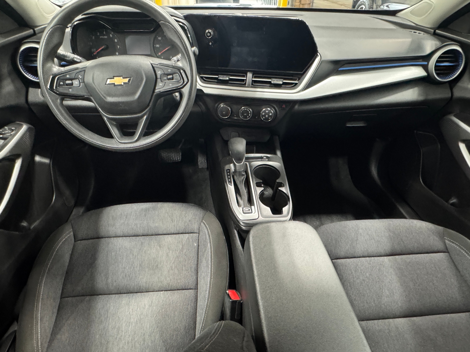 Thumbnail: 2024 Chevrolet Trax - 3