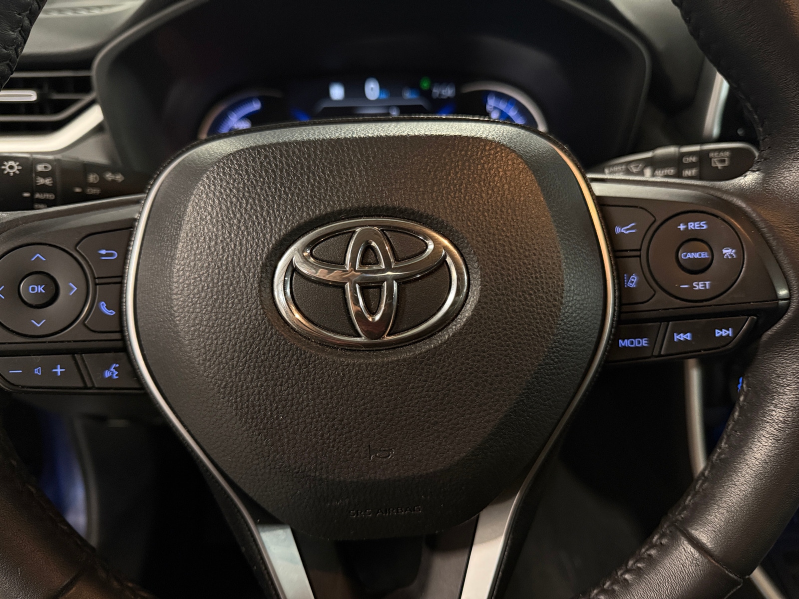 Thumbnail: 2021 Toyota RAV4 - 4