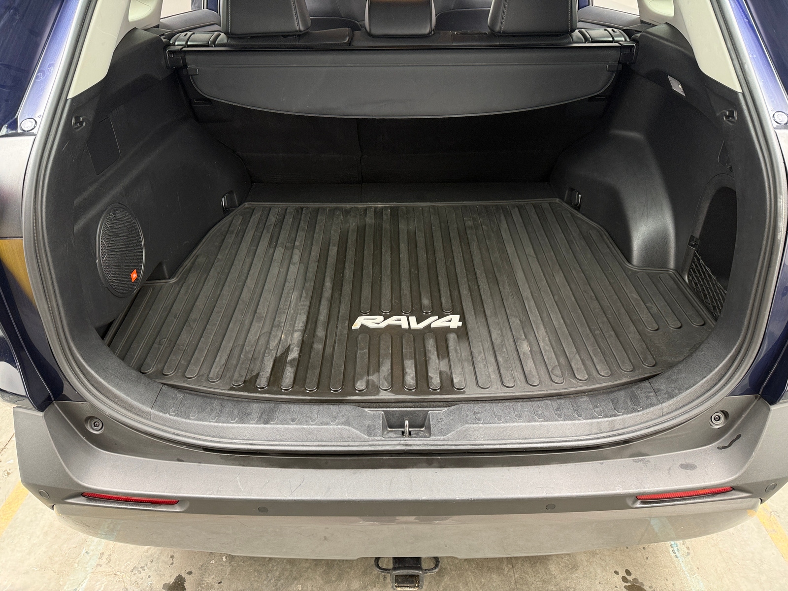 Thumbnail: 2021 Toyota RAV4 - 6