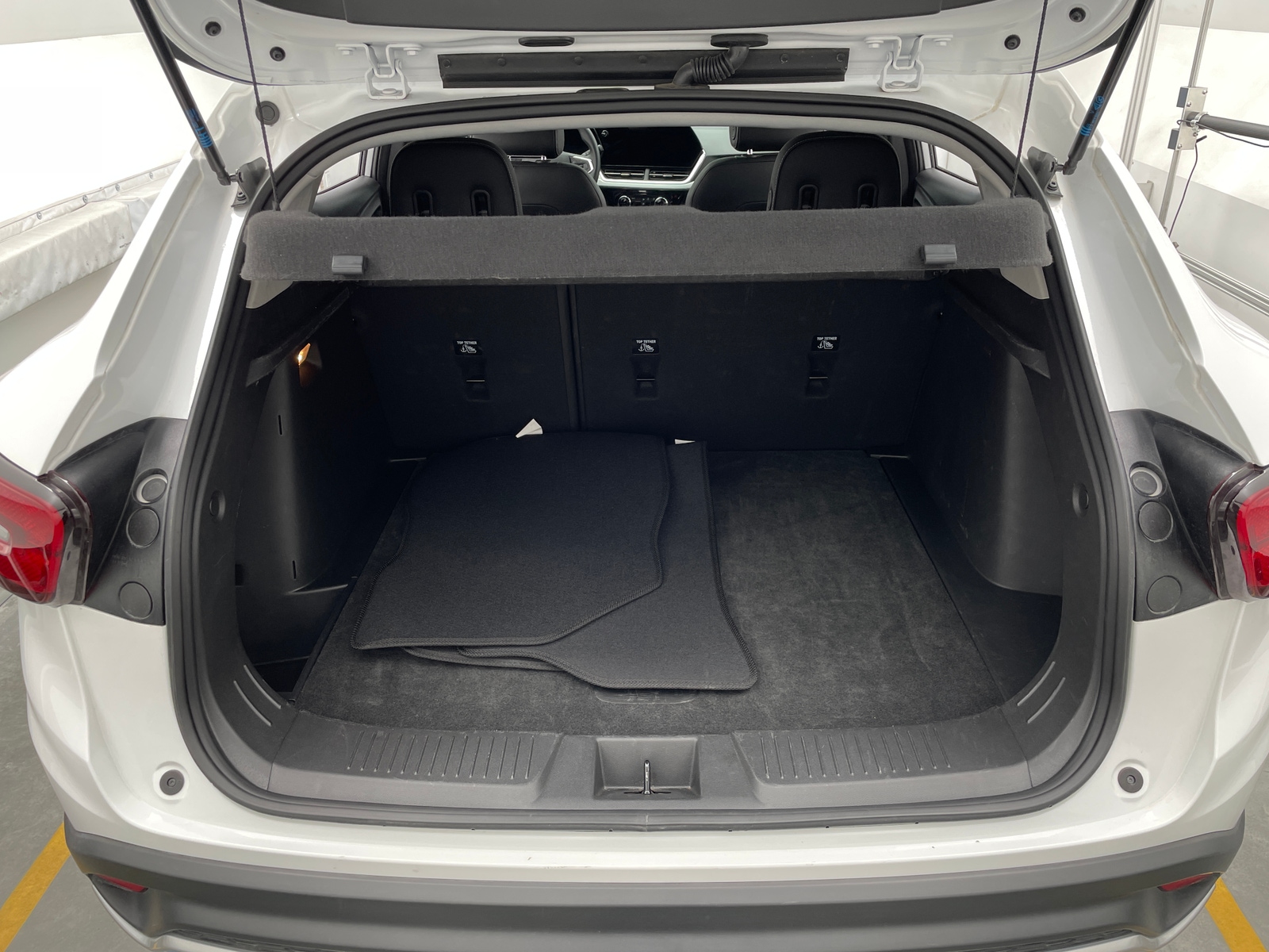 Thumbnail: 2025 Chevrolet Trax - 7