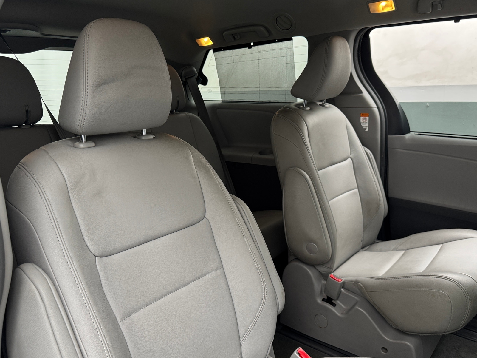 Thumbnail: 2018 Toyota Sienna - 5