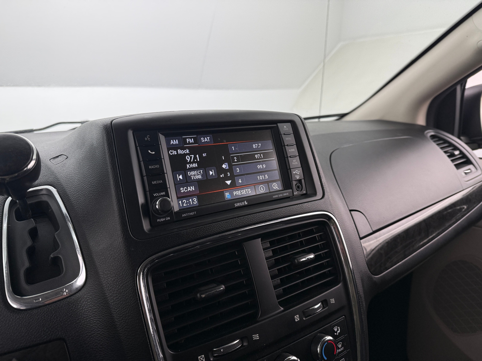 Thumbnail: 2019 Dodge Grand Caravan - 4