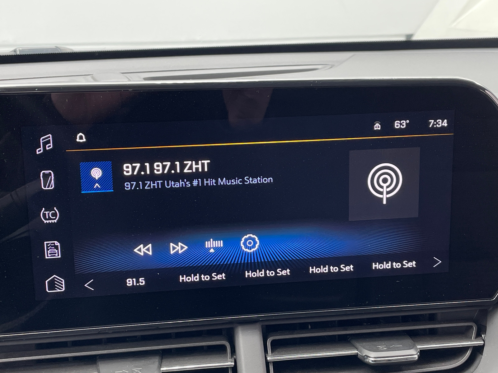 Thumbnail: 2025 Chevrolet Trax - 4