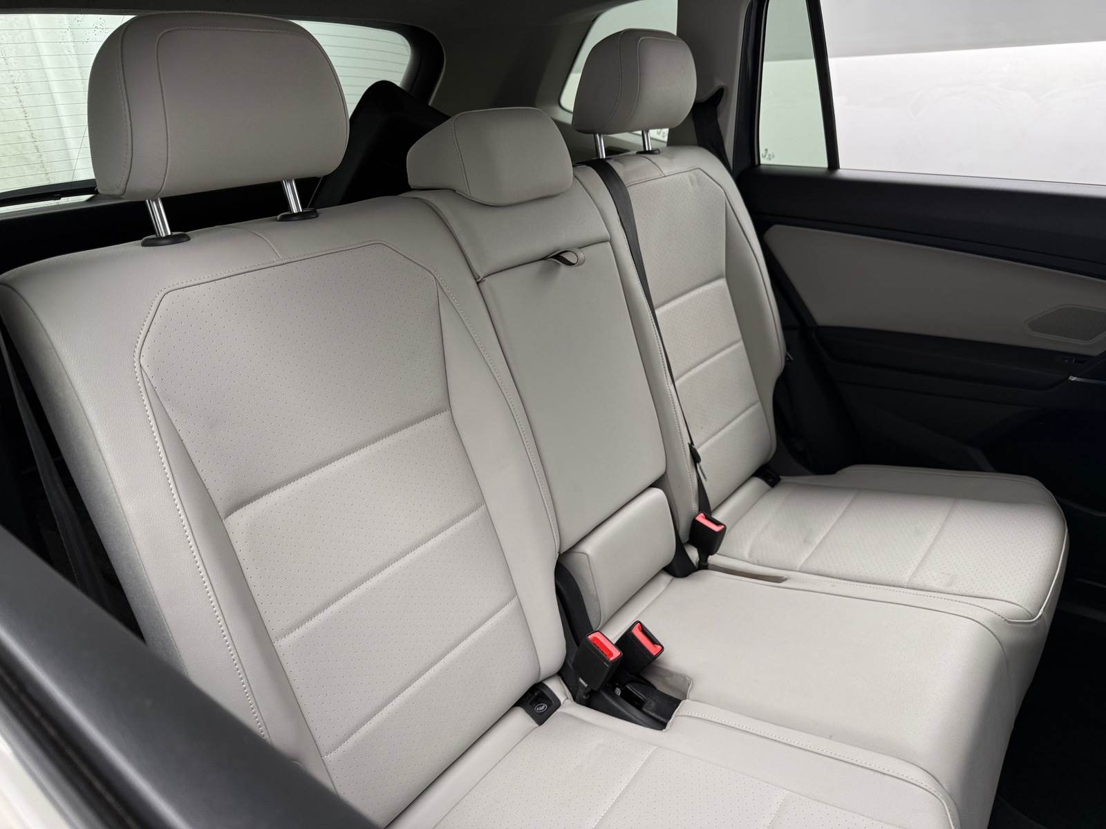 Thumbnail: 2020 Volkswagen Tiguan - 5