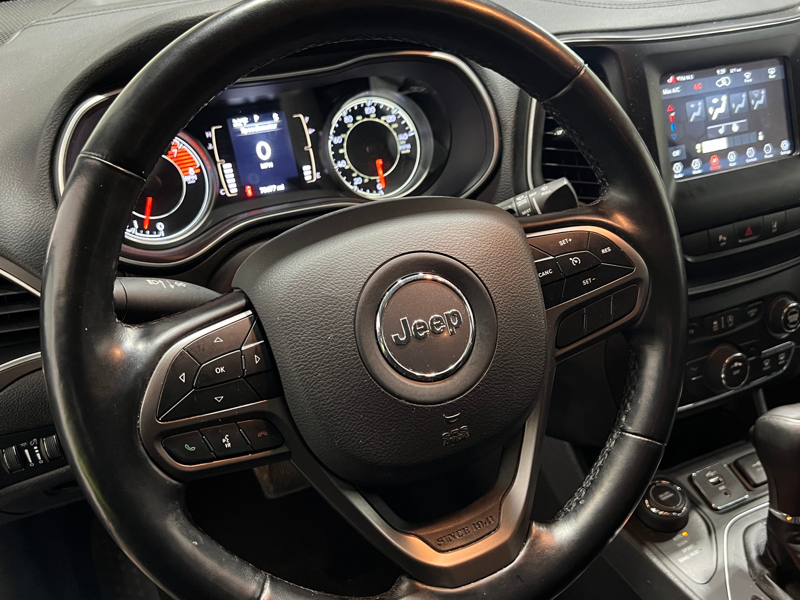 Thumbnail: 2021 Jeep Cherokee - 4