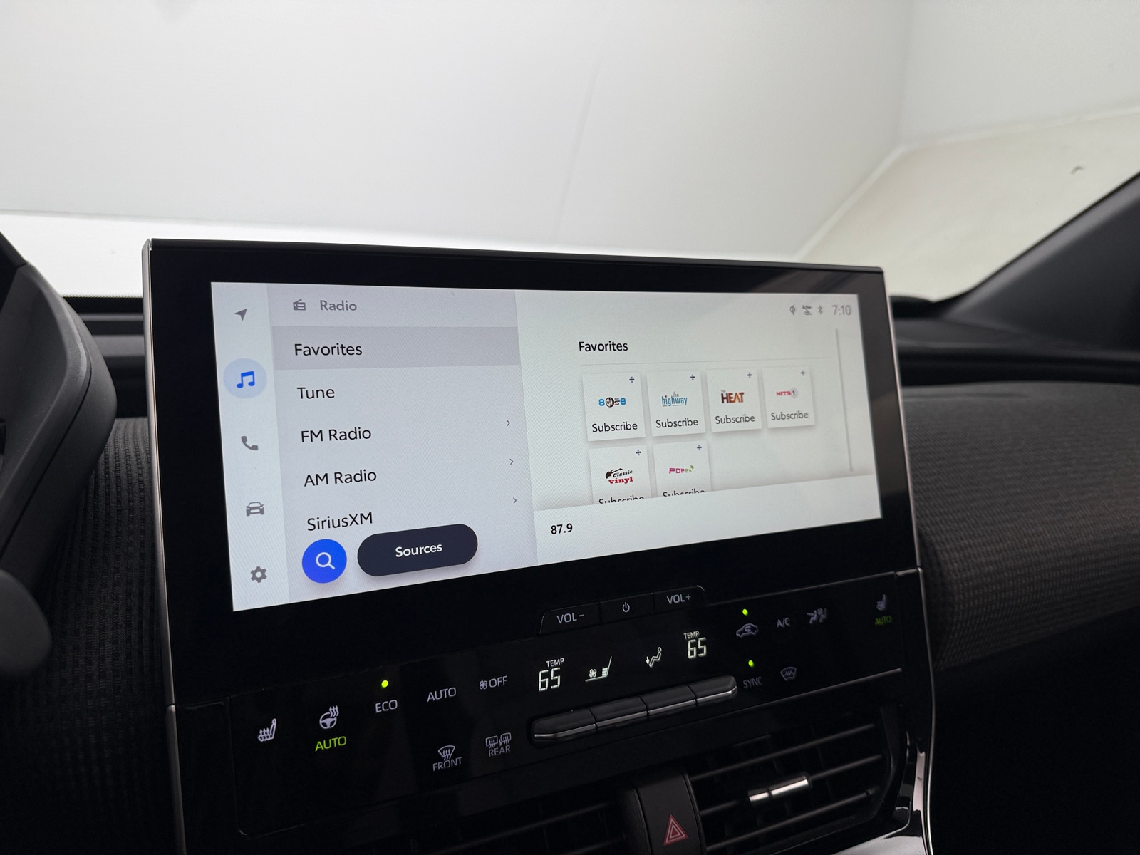 Thumbnail: 2024 Subaru Solterra - 4