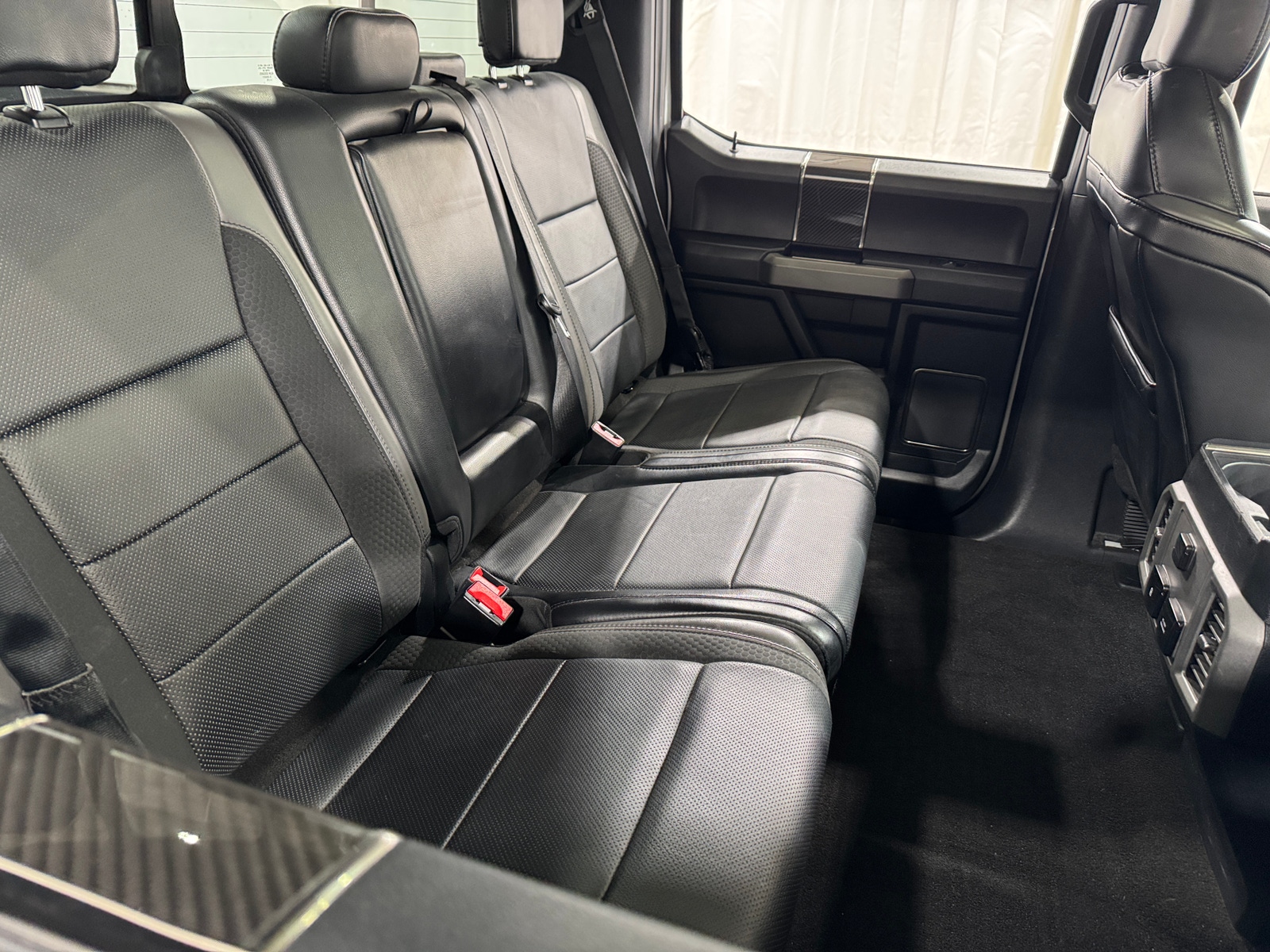 Thumbnail: 2019 Ford Econoline - 6