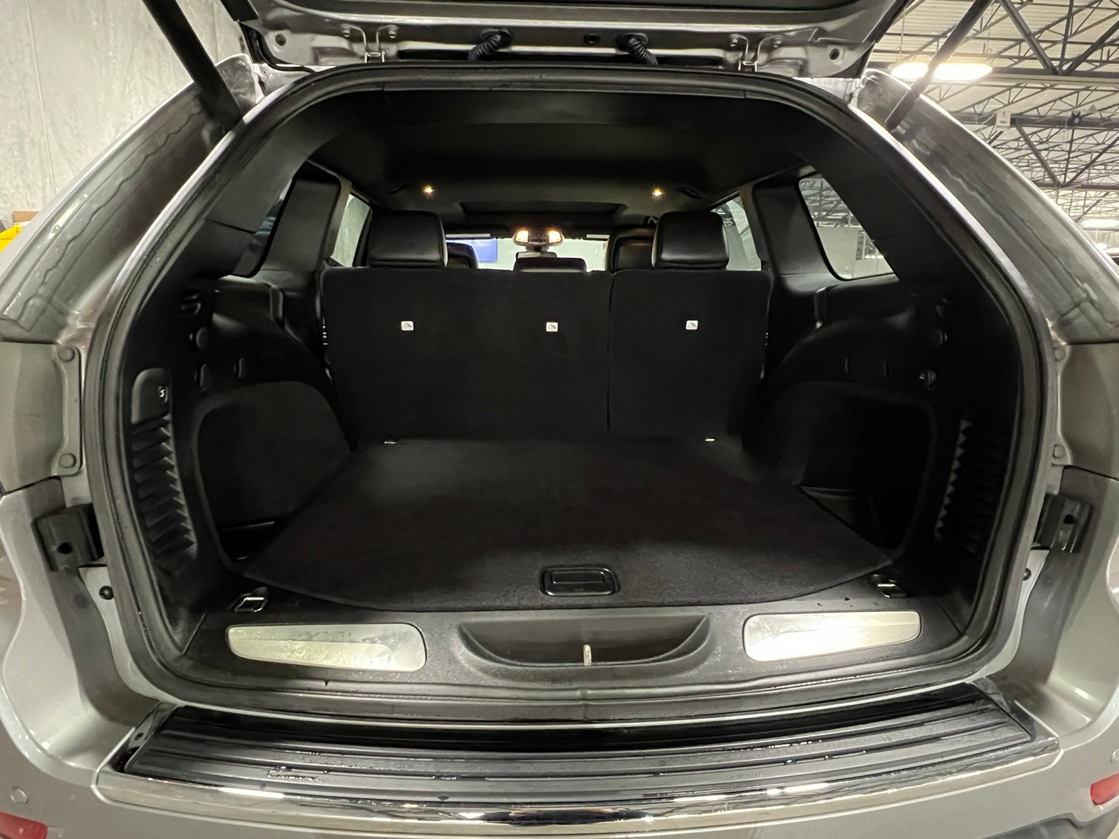 Thumbnail: 2019 Jeep Grand Cherokee - 6