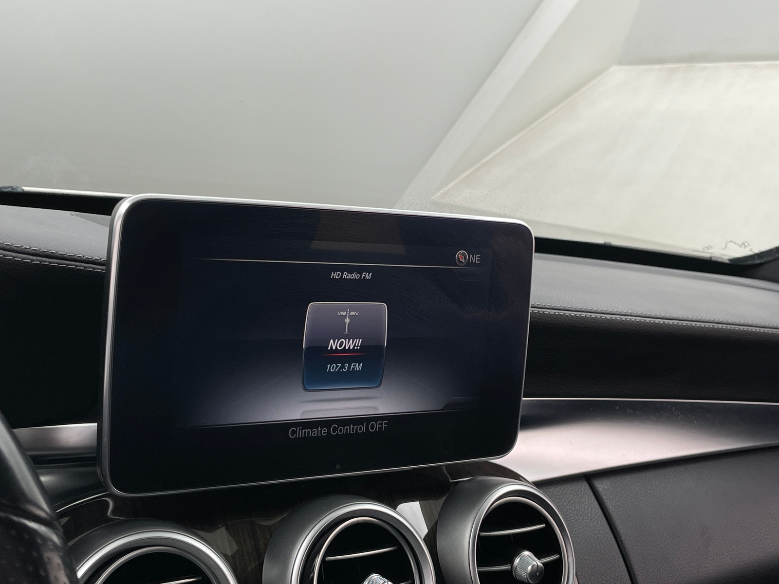 Thumbnail: 2015 Mercedes-Benz C-Class - 3