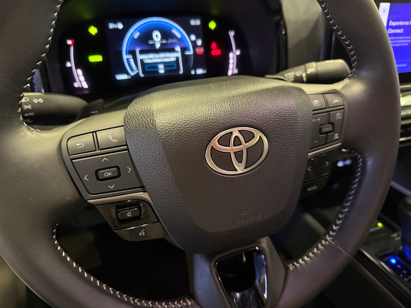 Thumbnail: 2025 Toyota Camry - 5