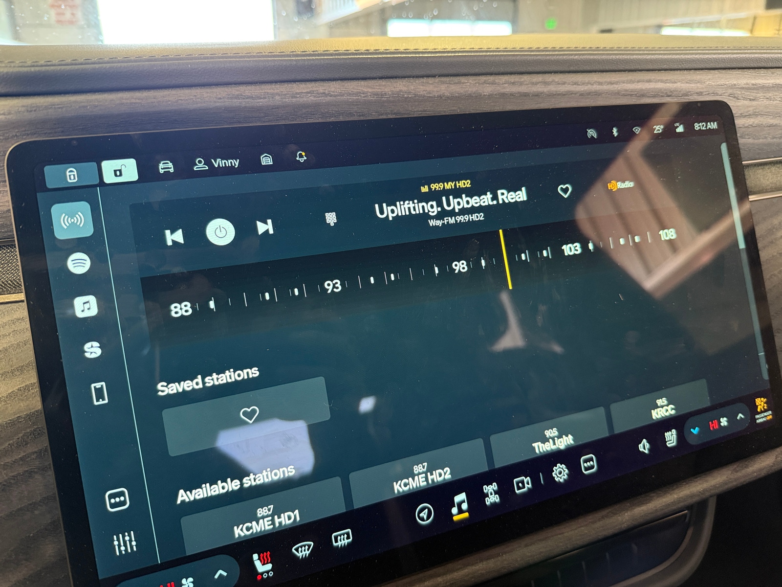 Thumbnail: 2022 Rivian R1T - 3