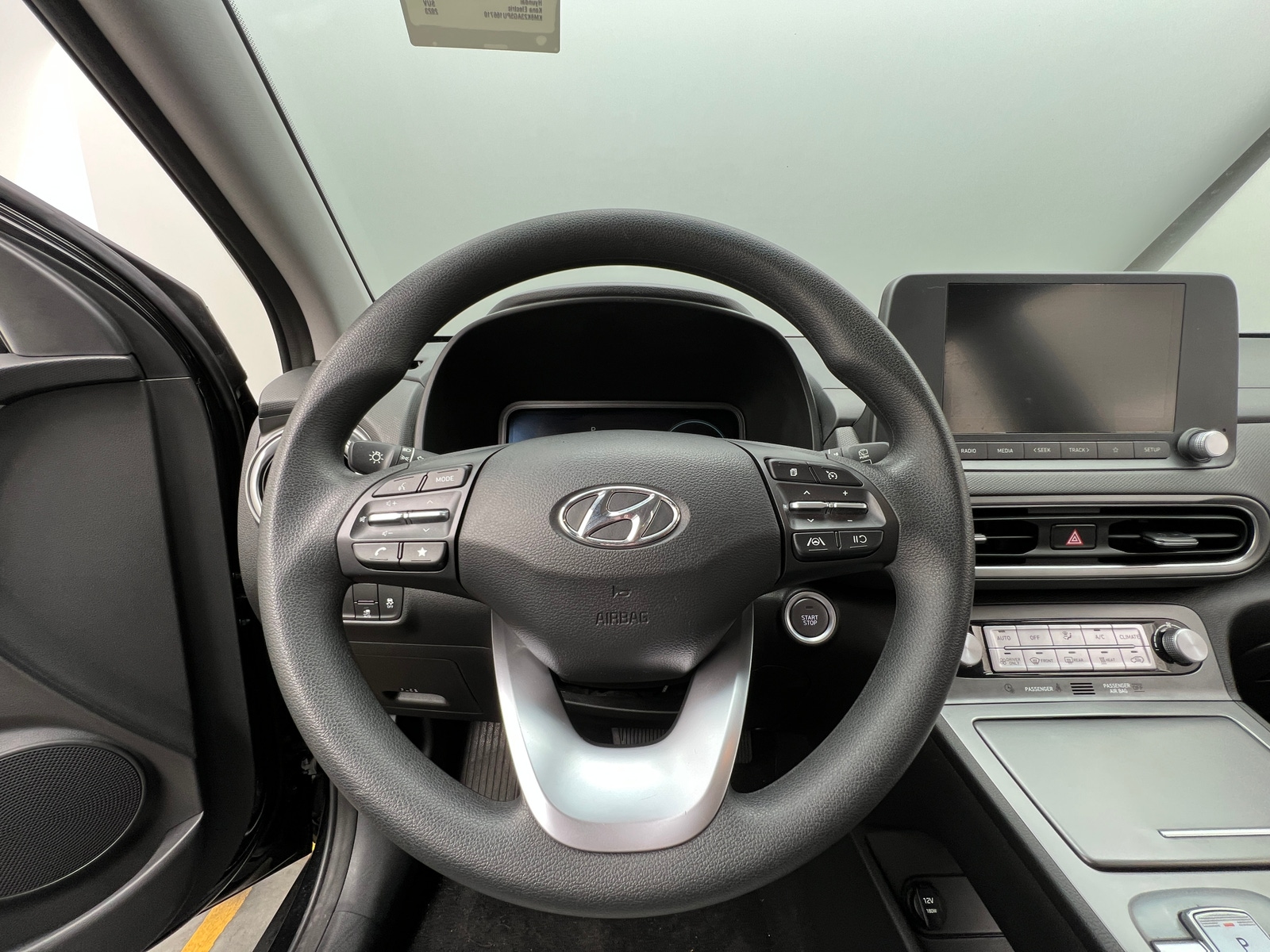 Thumbnail: 2023 Hyundai Kona - 5