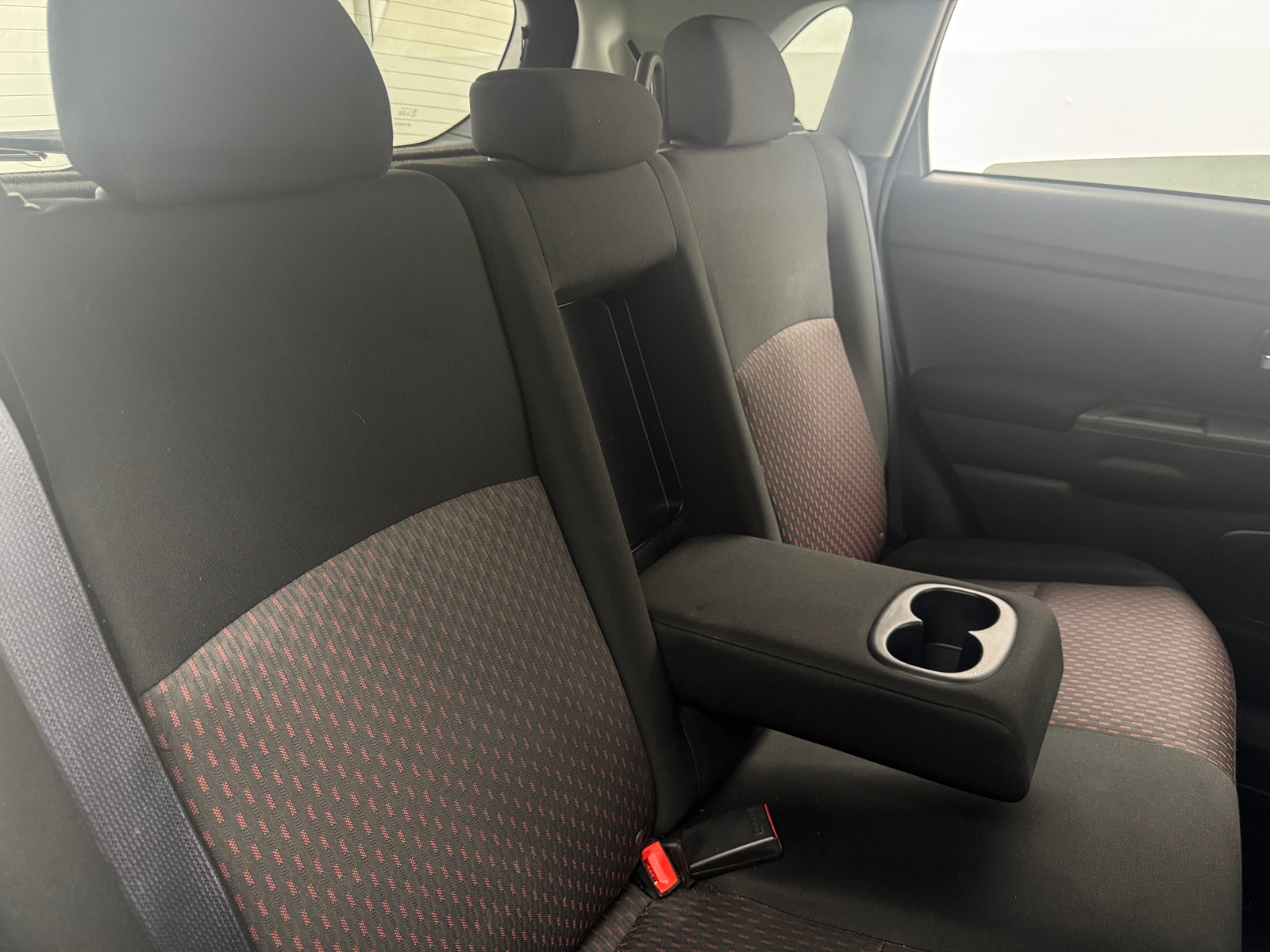 Thumbnail: 2019 Mitsubishi Outlander Sport - 6