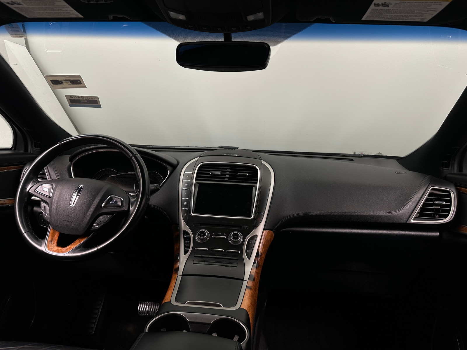 Thumbnail: 2017 Lincoln MKX - 2