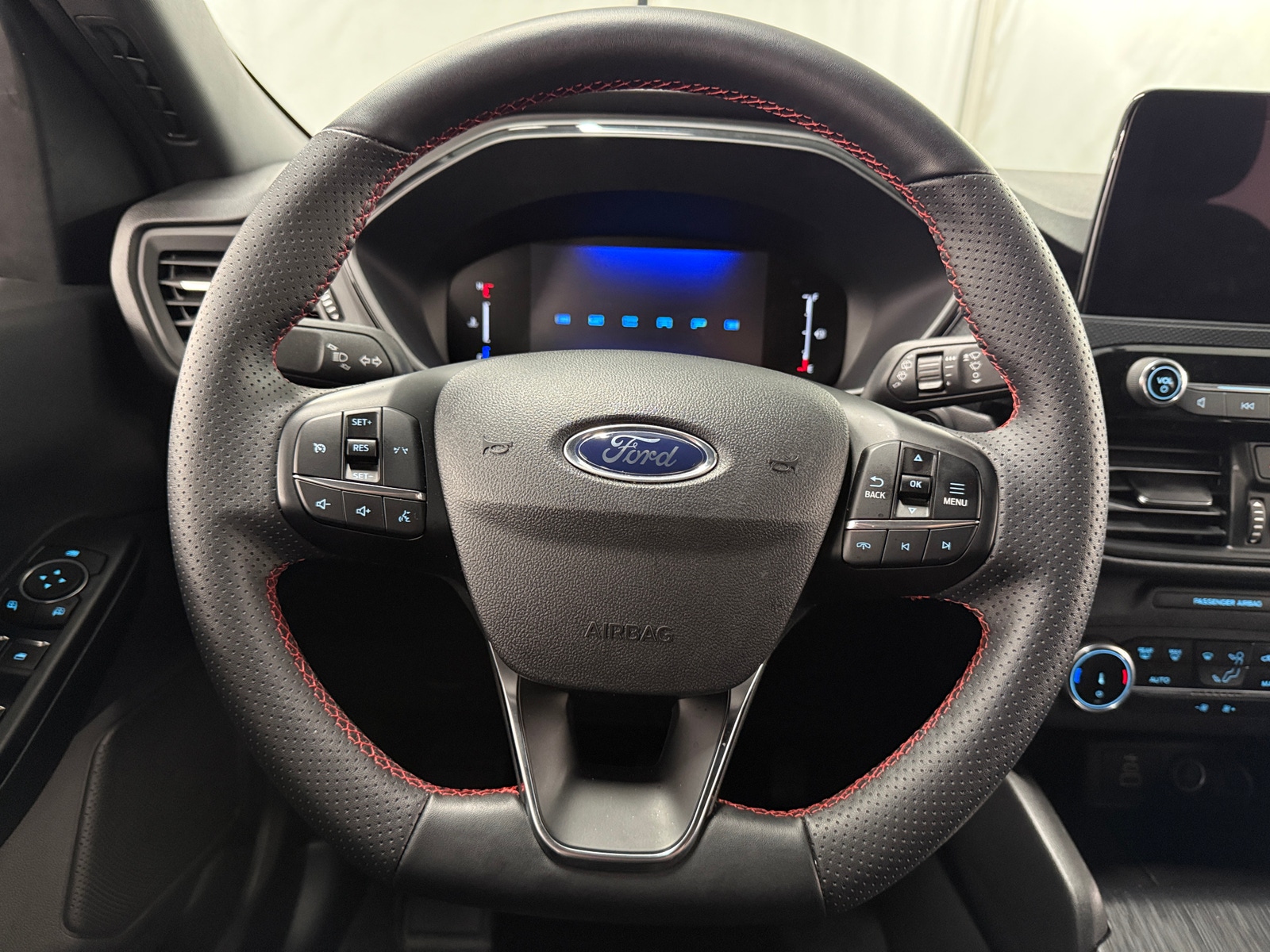 Thumbnail: 2025 Ford Escape - 5