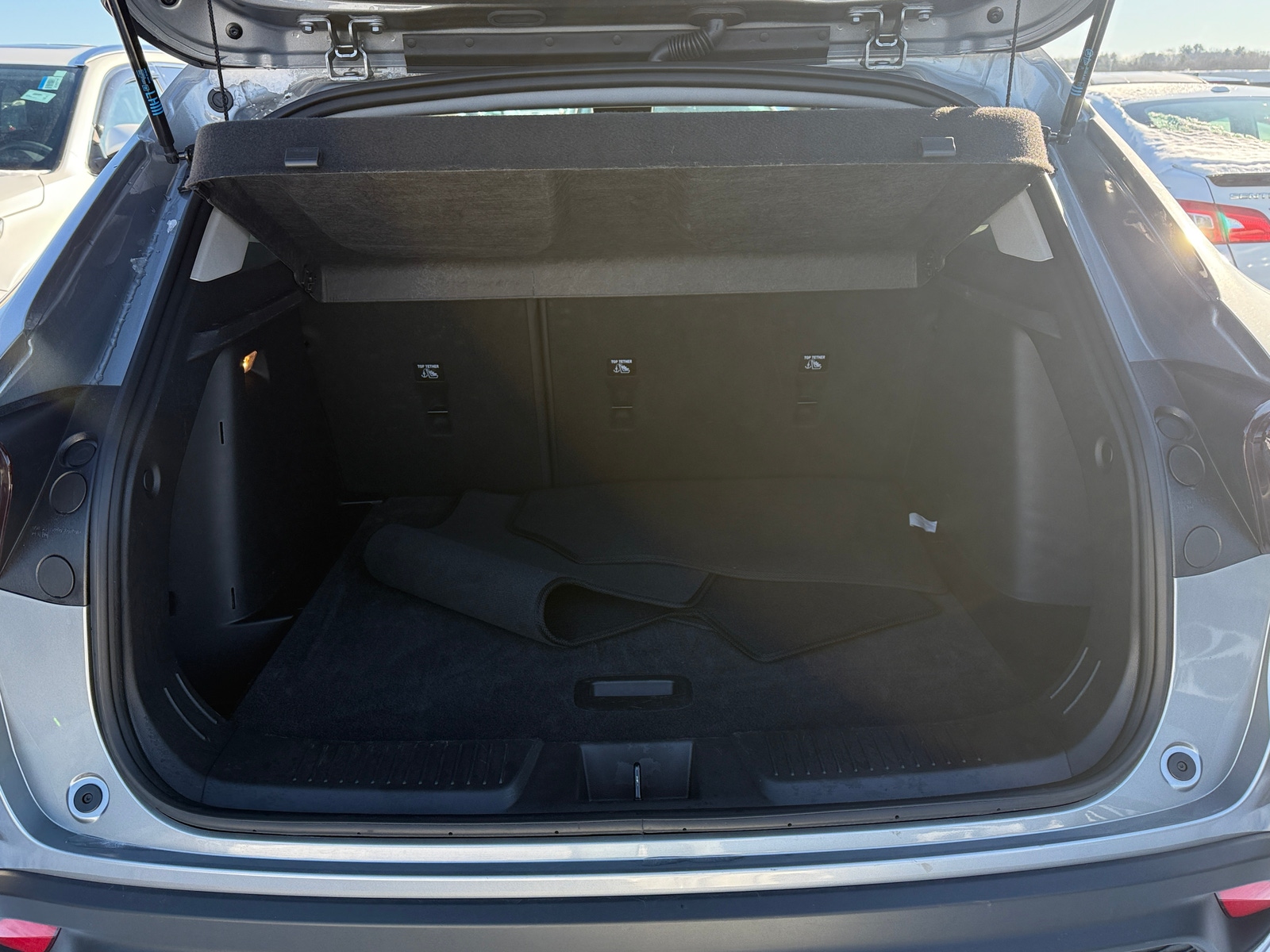 Thumbnail: 2022 Kia EV6 - 6