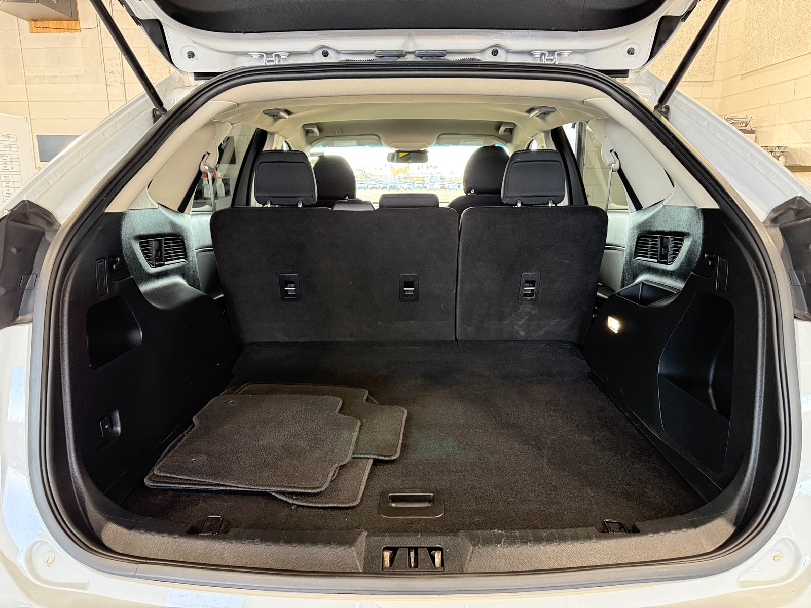 Thumbnail: 2019 Ford Edge - 7