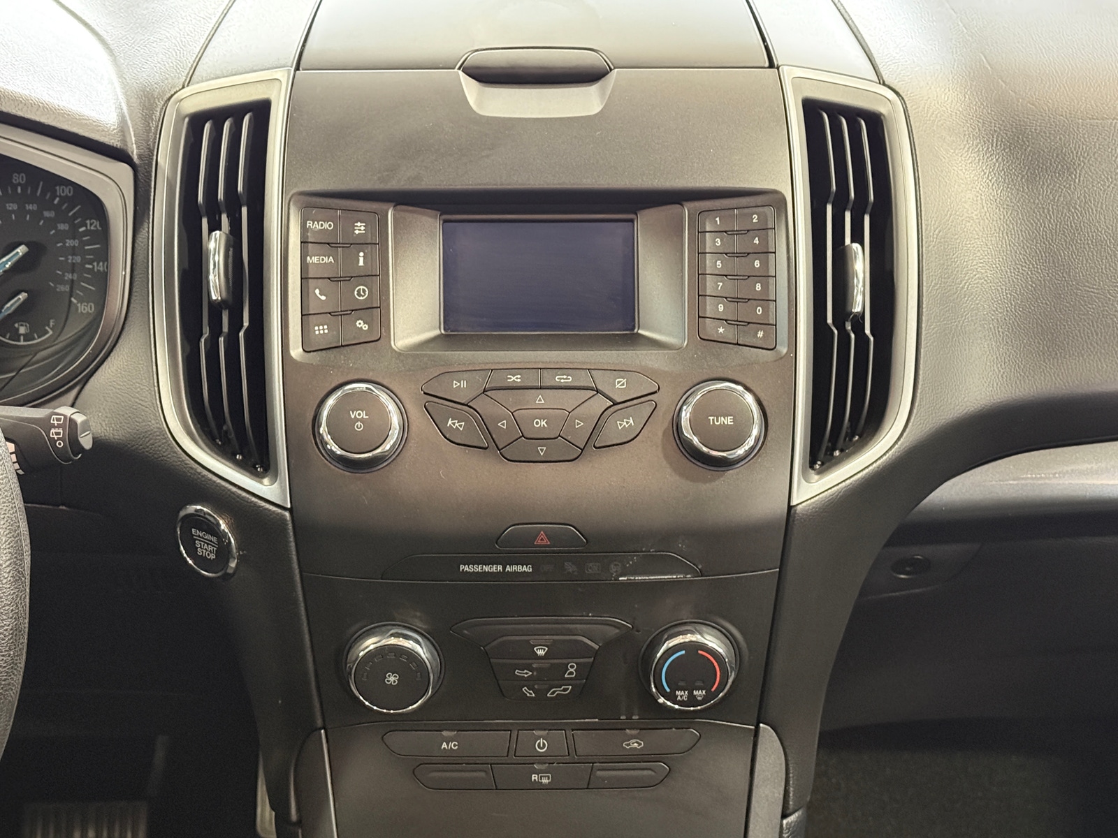 Thumbnail: 2019 Ford Edge - 4