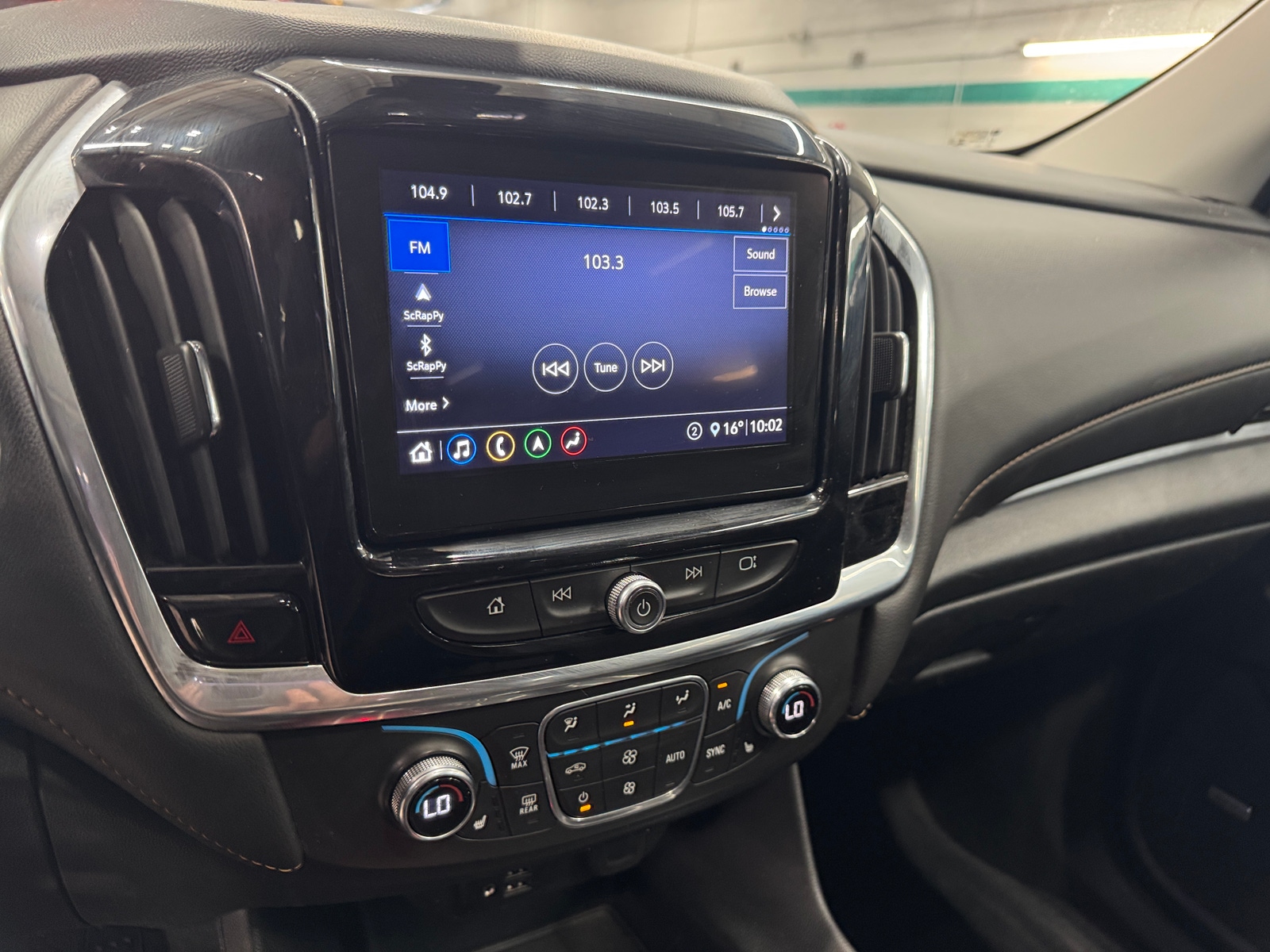 Thumbnail: 2020 Chevrolet Traverse - 3