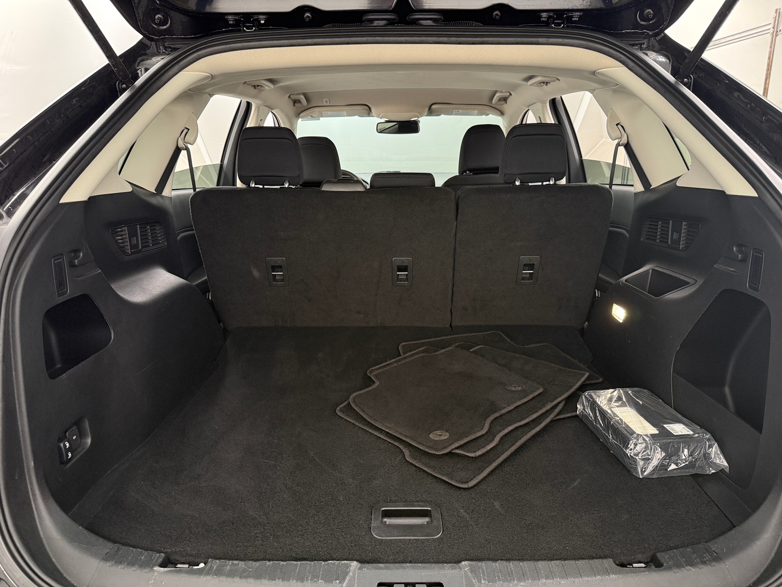 Thumbnail: 2024 Ford Edge - 6