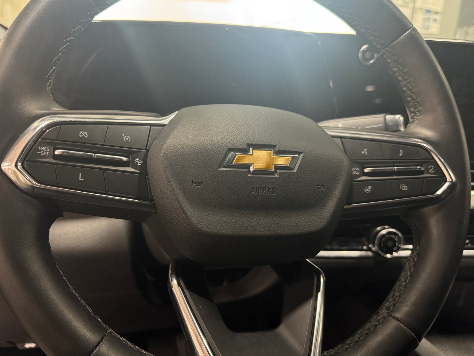 Thumbnail: 2025 Chevrolet Equinox - 5