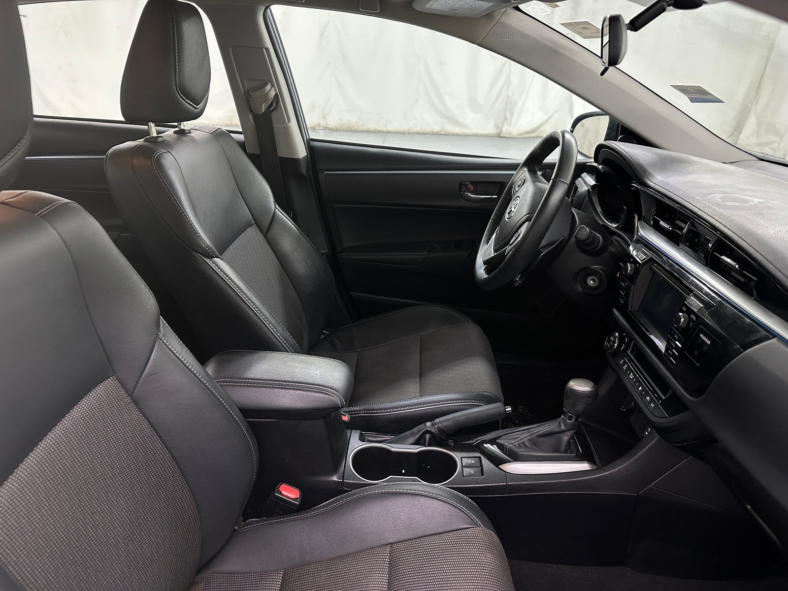 Thumbnail: 2016 Toyota Corolla - 2