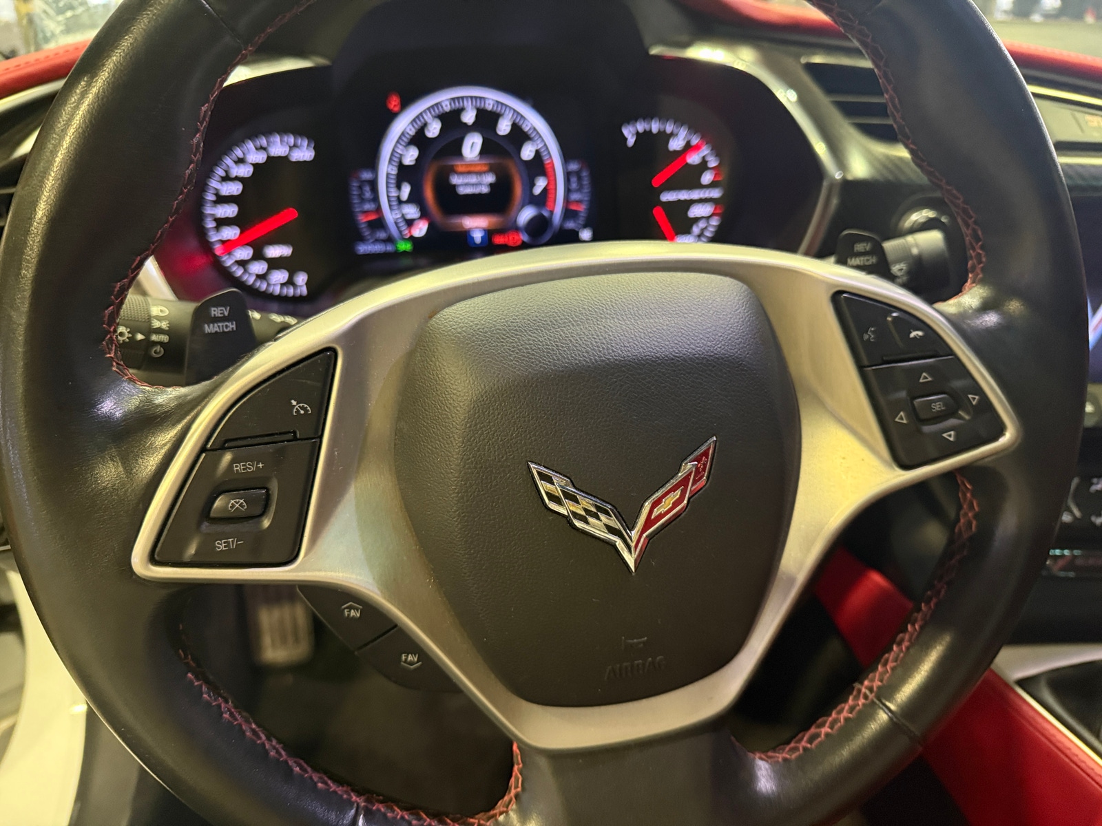 Thumbnail: 2014 Chevrolet Corvette - 3