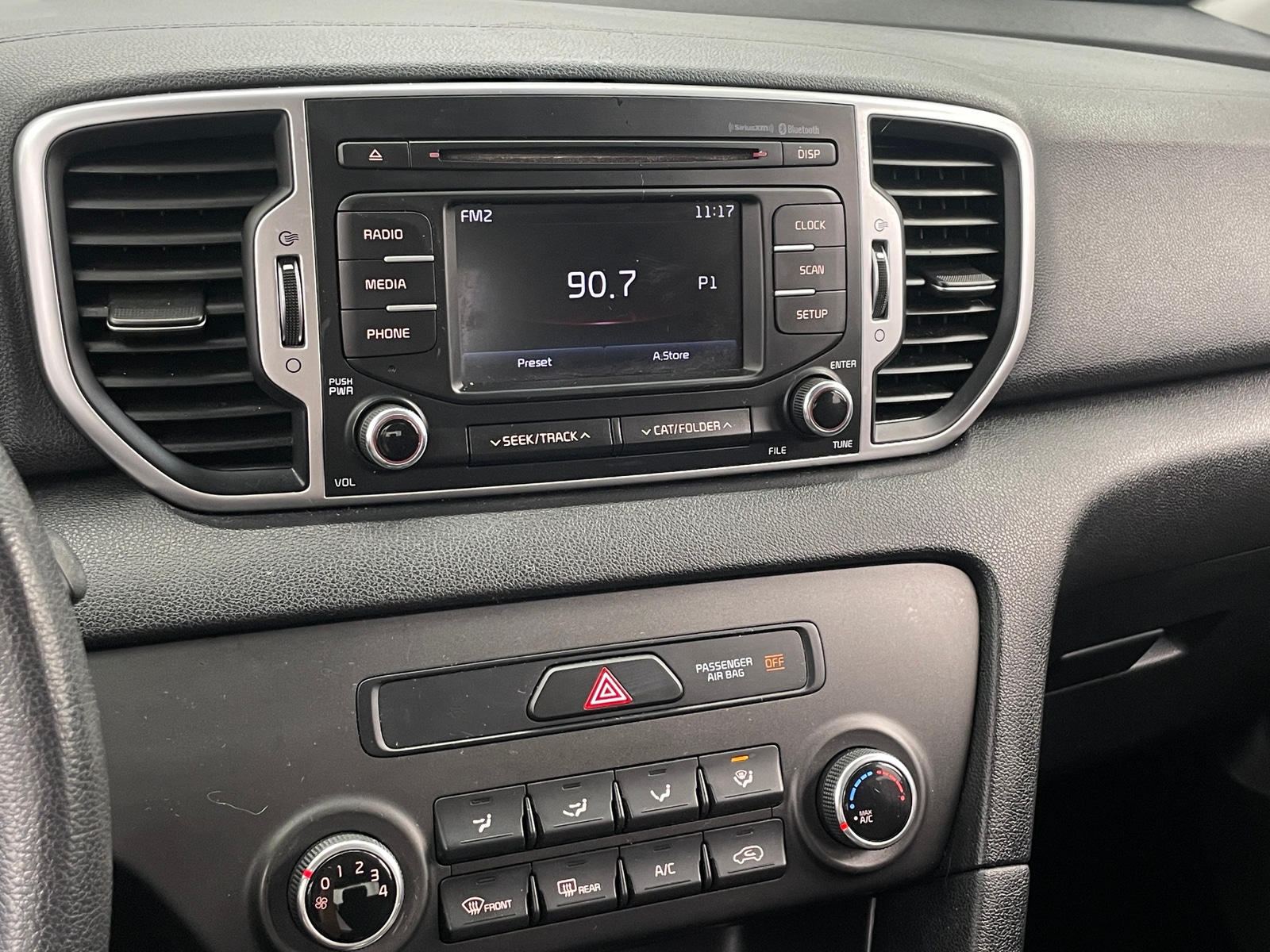 Thumbnail: 2017 Kia Sportage - 4