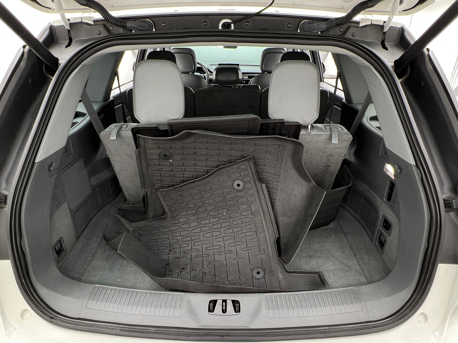 Thumbnail: 2020 Lincoln Aviator - 6