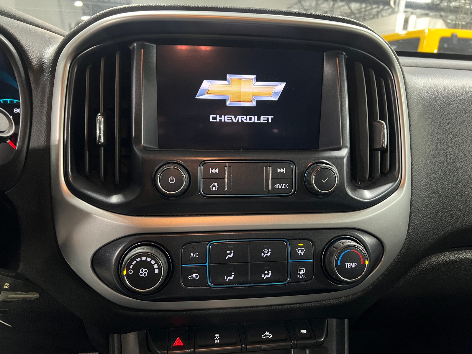 Thumbnail: 2019 Chevrolet Colorado - 4