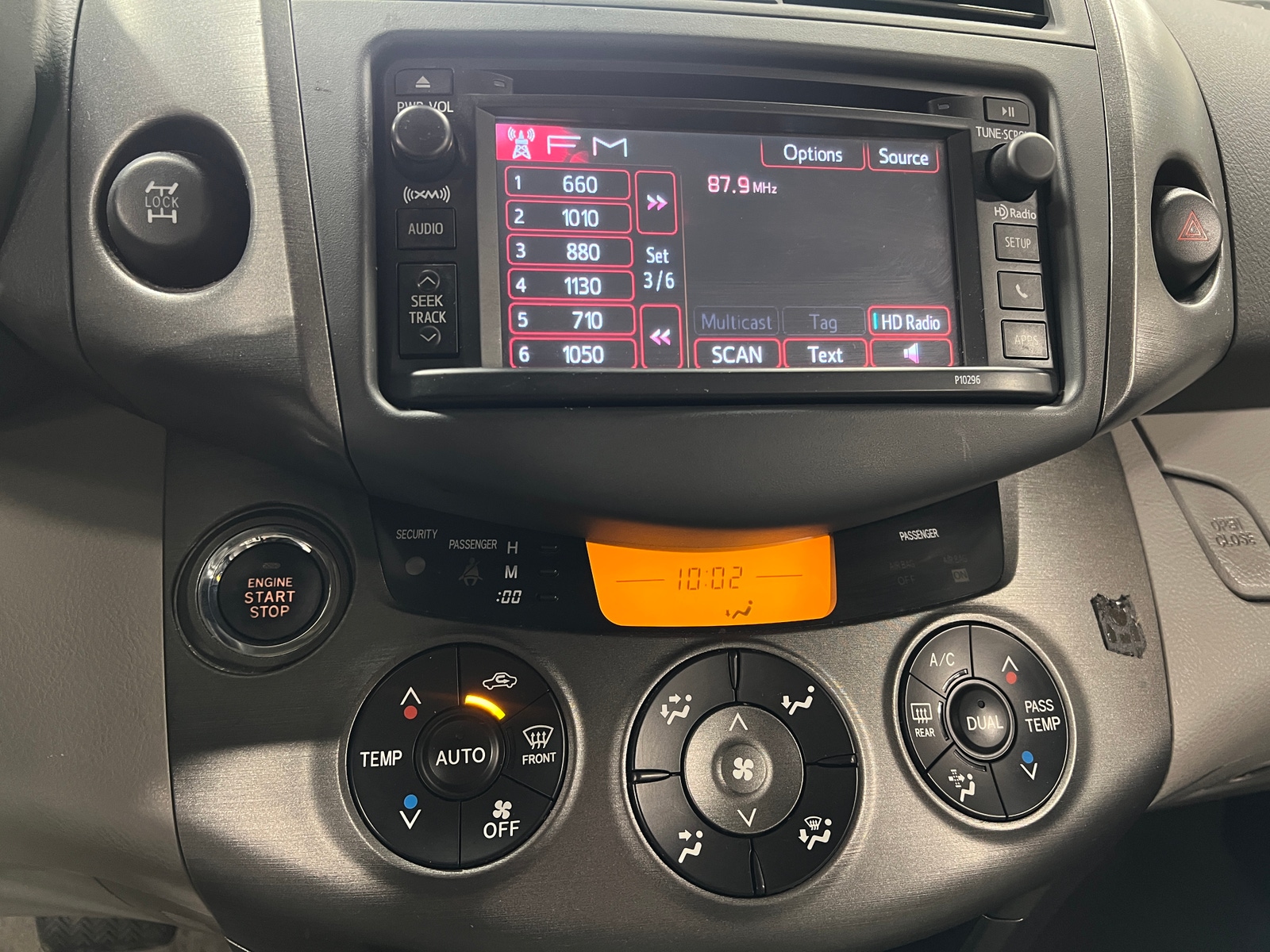 Thumbnail: 2012 Toyota RAV4 - 4