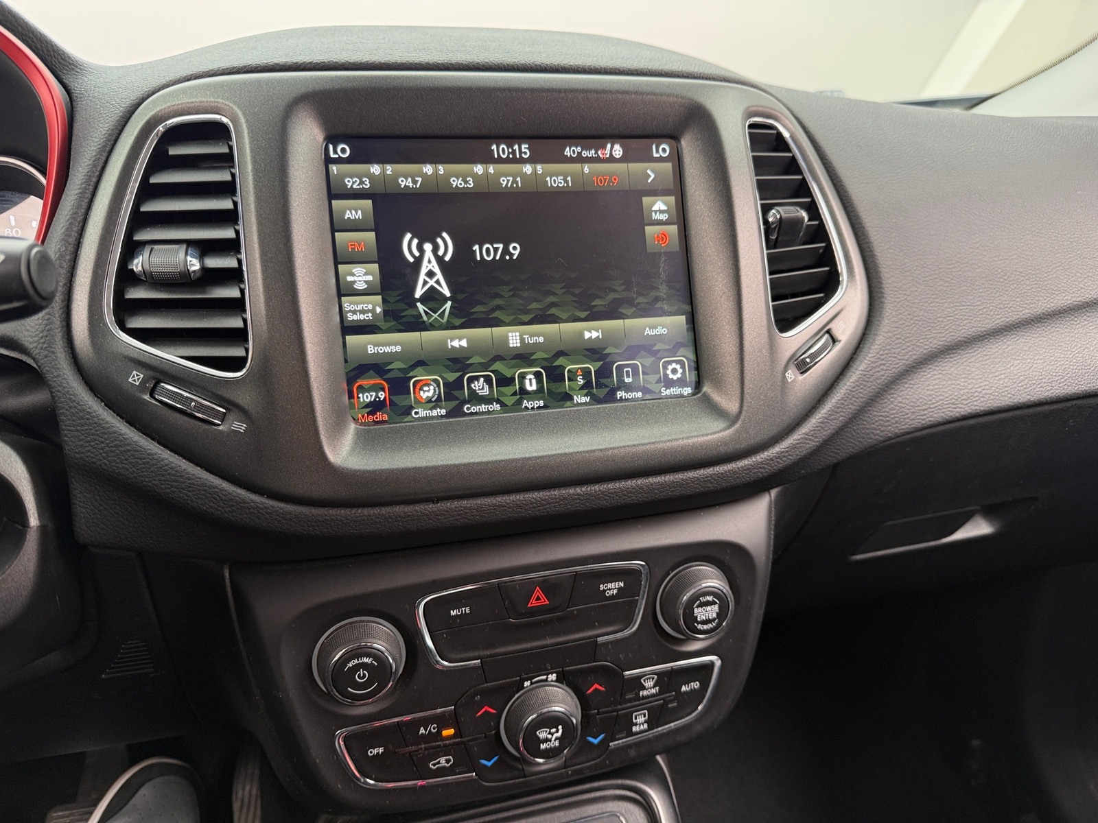 Thumbnail: 2020 Jeep Compass - 3