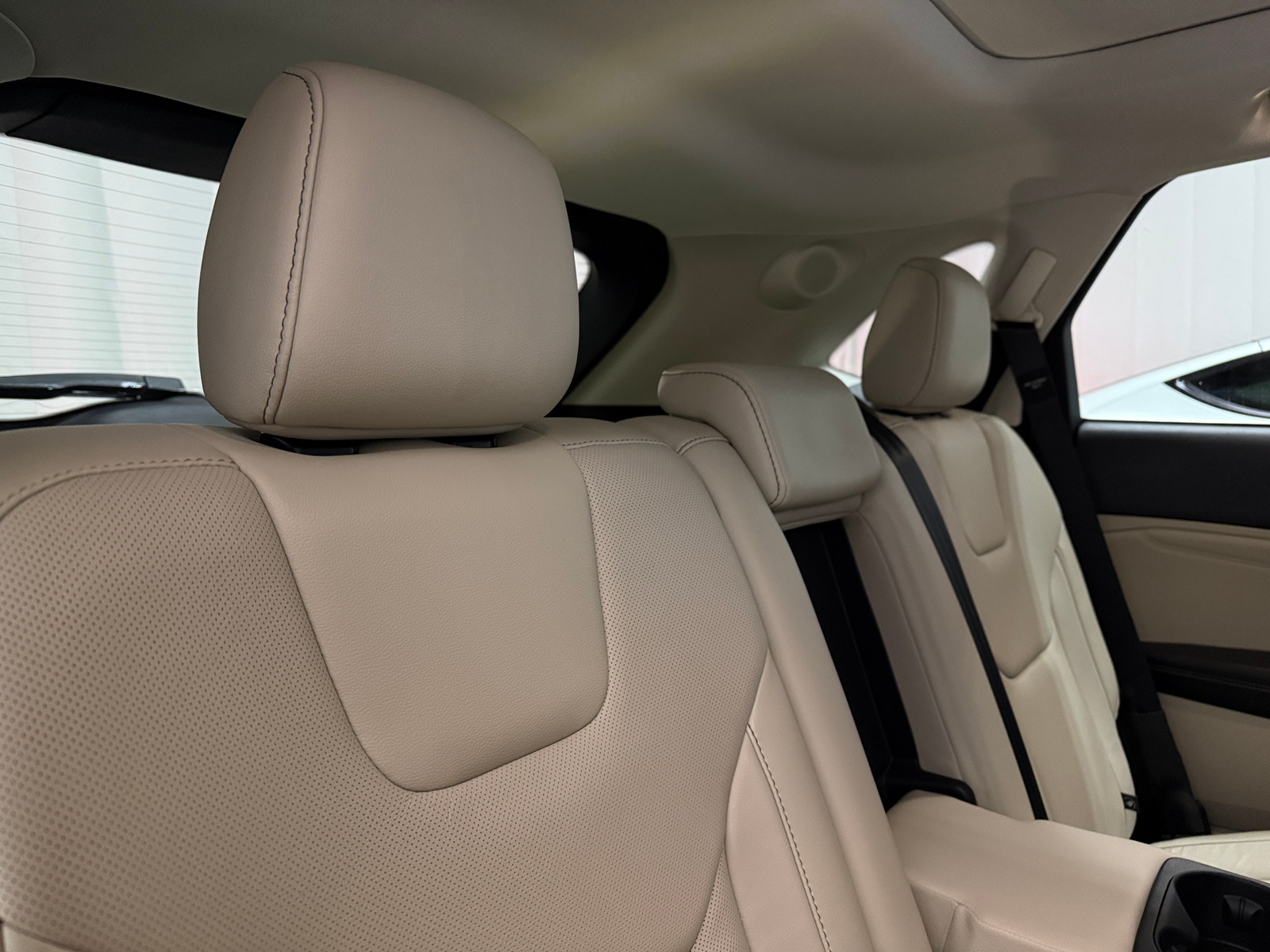 Thumbnail: 2016 Ford Edge - 5