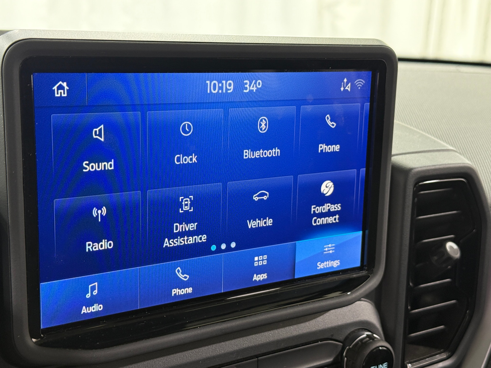 Thumbnail: 2021 Ford Bronco Sport - 4