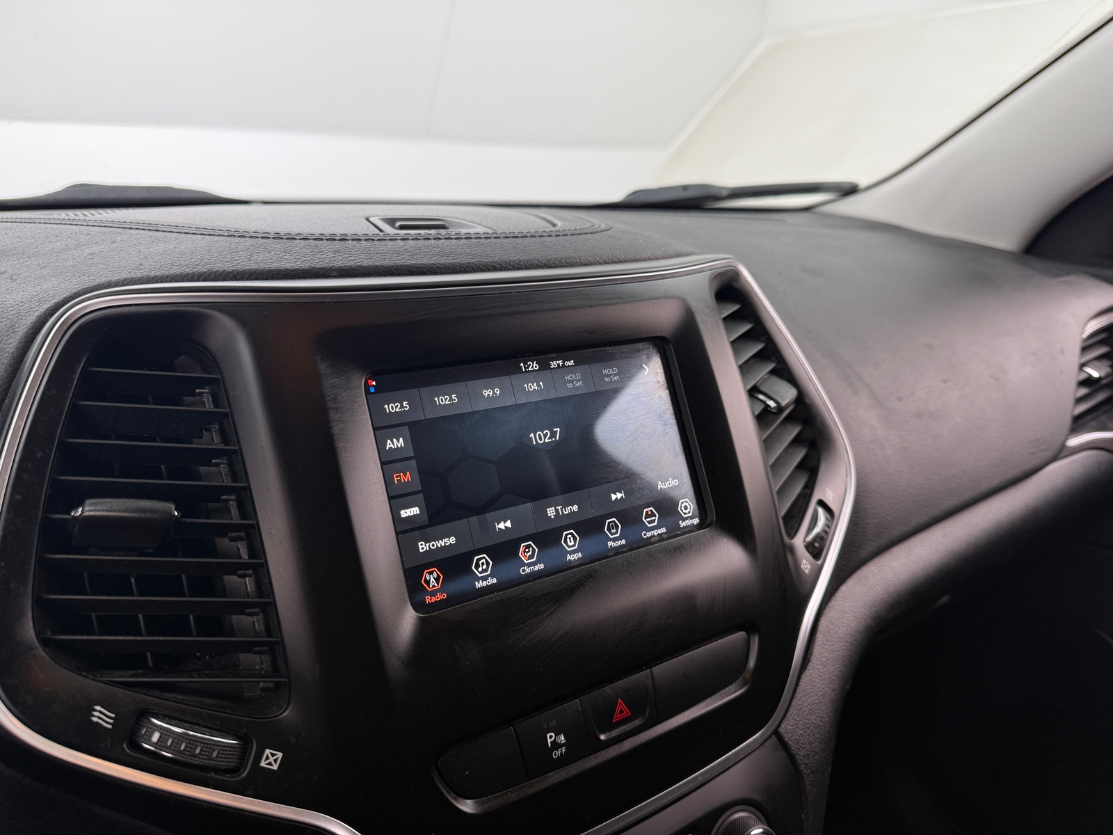 Thumbnail: 2020 Jeep Cherokee - 4