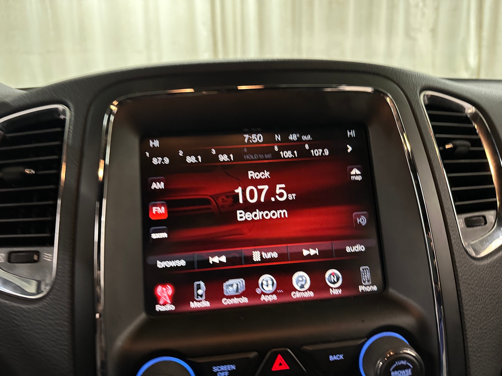 Thumbnail: 2015 Dodge Durango - 3